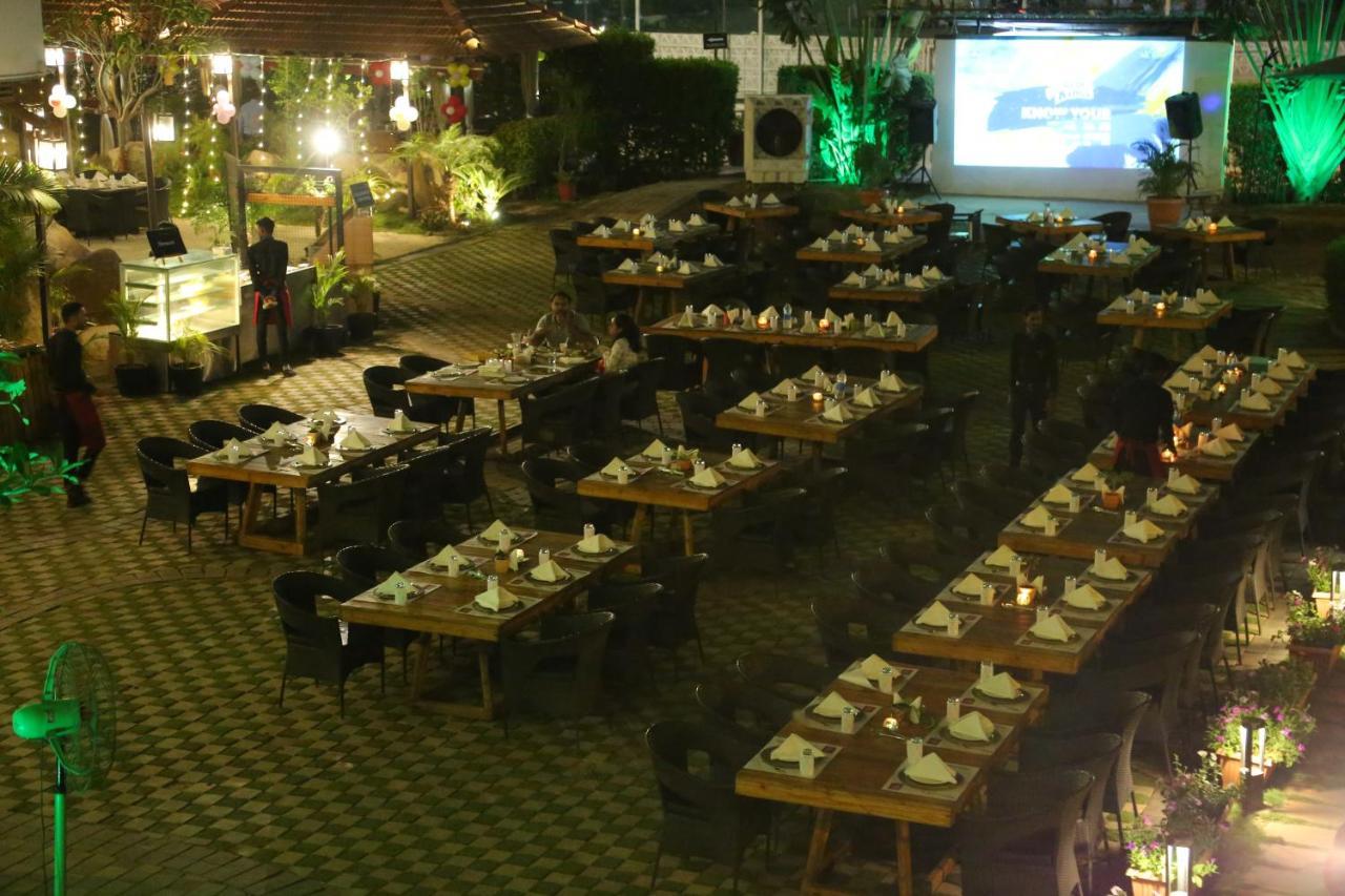 Monk'S Nirvanaa Hotel & Resort Indore Exterior photo